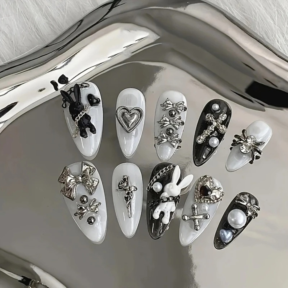 10 buah seni kuku hitam putih  - Nail Art Gothic ulasan dan harga